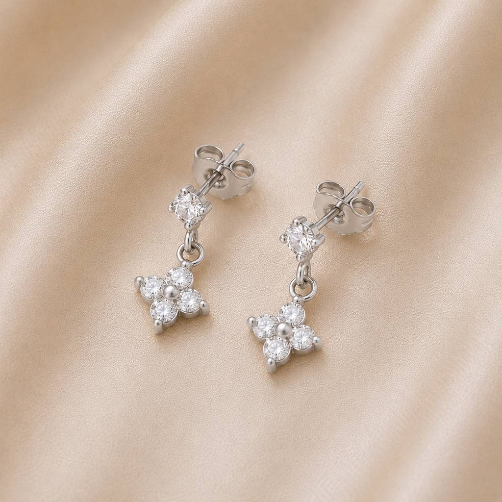 Paire de boucles d’oreilles trèfle zircon pendant Aylin