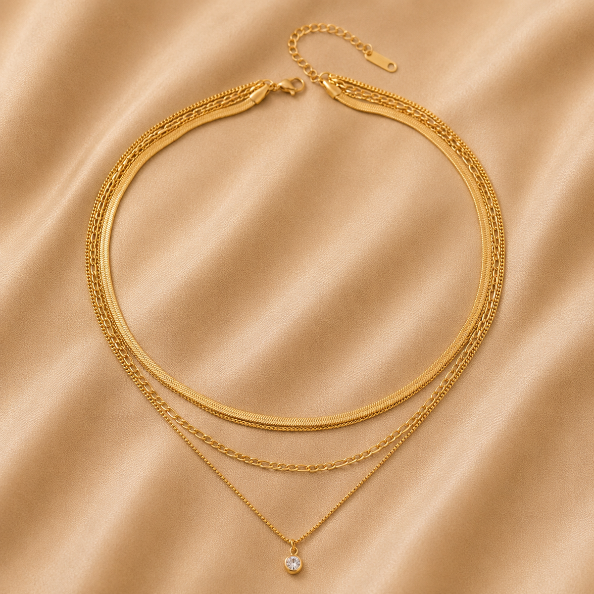 Collier quatre rangs pendentif zircon Yena