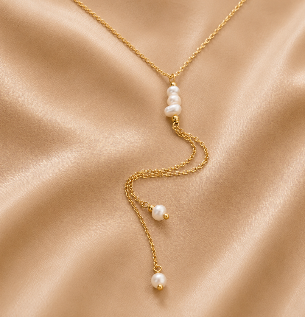 Collier pendant de perles d’eau douce Dana